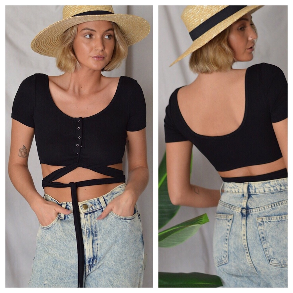 3️⃣ PACK Crop Top With Wrap Detail
